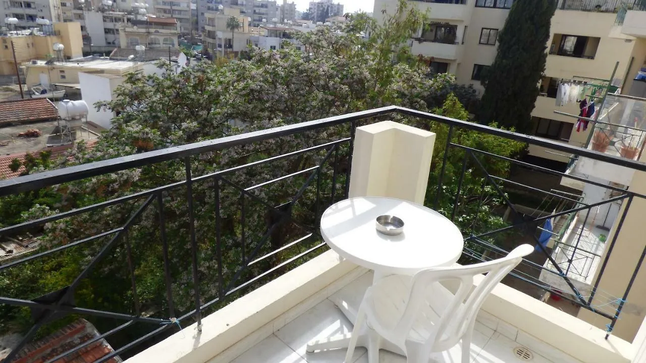 Kimonos Guesthouse Larnaca